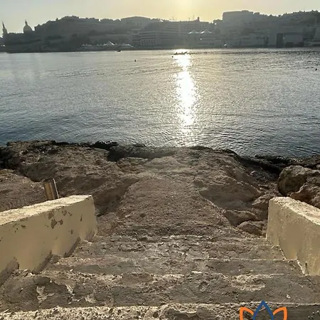 Blu-m شقة